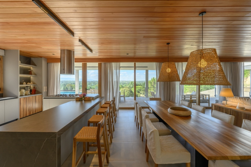 summit house by karlen clemente