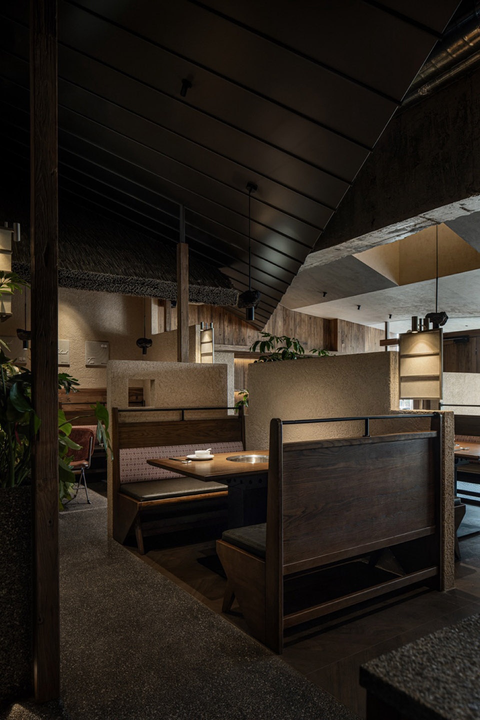 Qingji Abalone Chicken 4th Store Meixihu Store by SMY Space