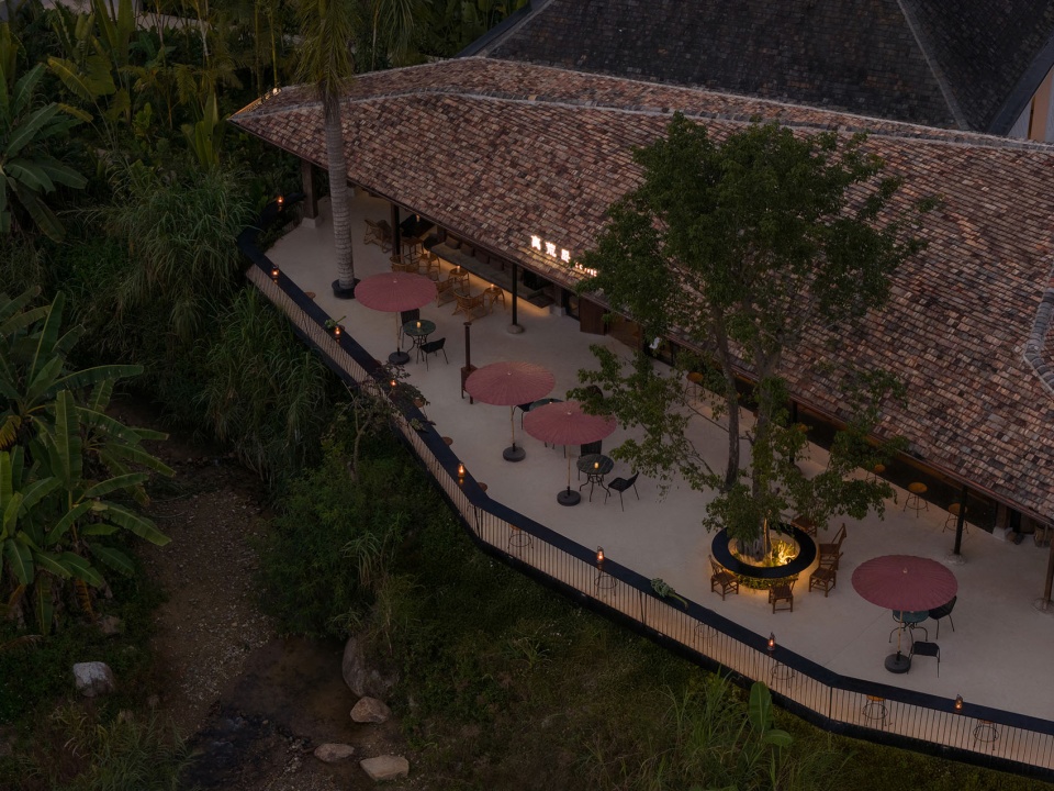 Remote Island COFFEE Rainforest Hostel