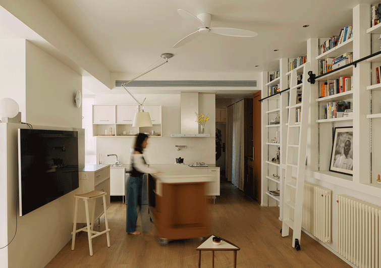 bookshelf wall apartment by qisi design
