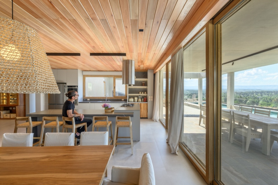 summit house by karlen clemente