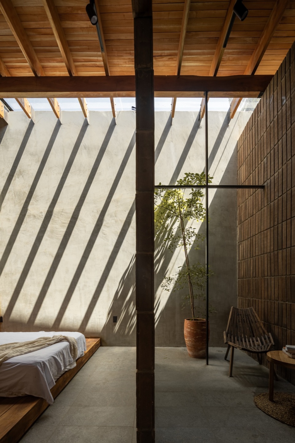 the house of time by natura futura arquitectura