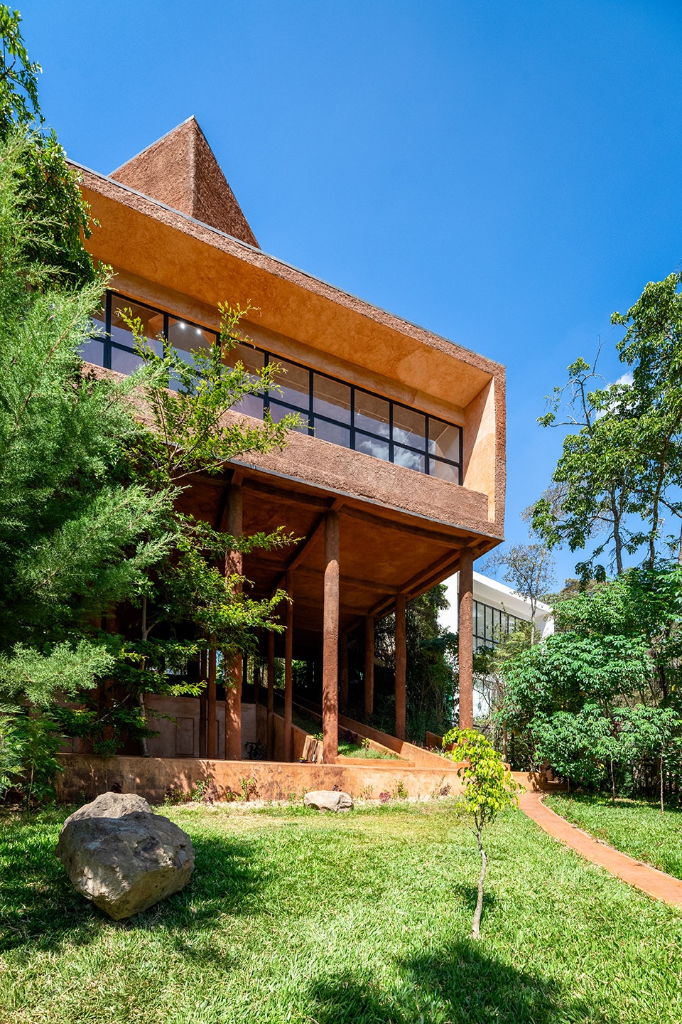 kaloki nyamai studio by adjaye associates