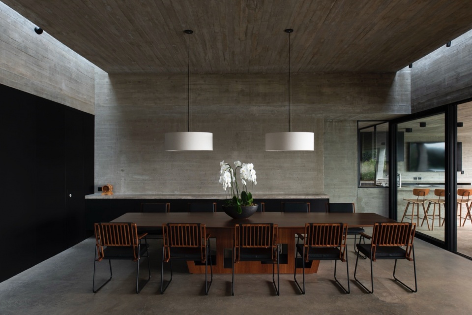 CASA PAULA by Luciano Kruk Arquitectos