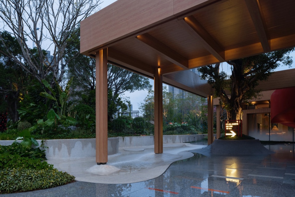 Guangzhou Huangpu New Town 101 Banyan Park by ROXin Design