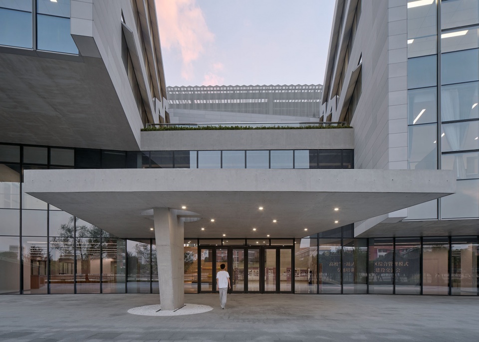 Shanghai Jiao Tong University Student Center