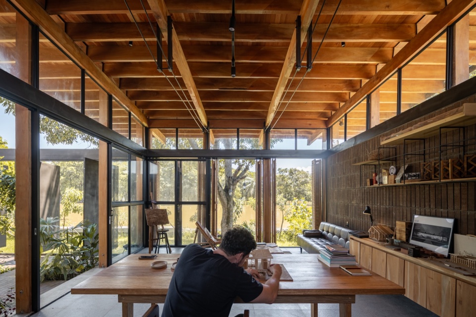 the house of time by natura futura arquitectura