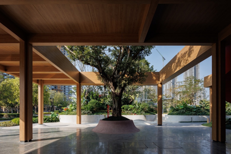 Guangzhou Huangpu New Town 101 Banyan Park by ROXin Design