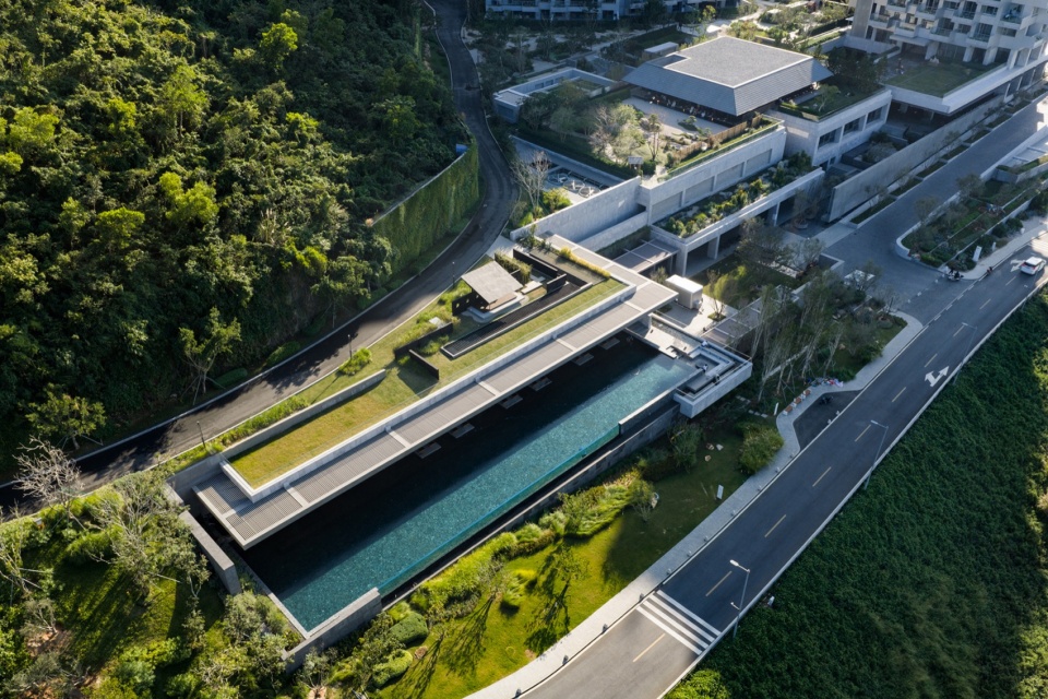 the lanshan hotel complex at aranya sanya by verse design