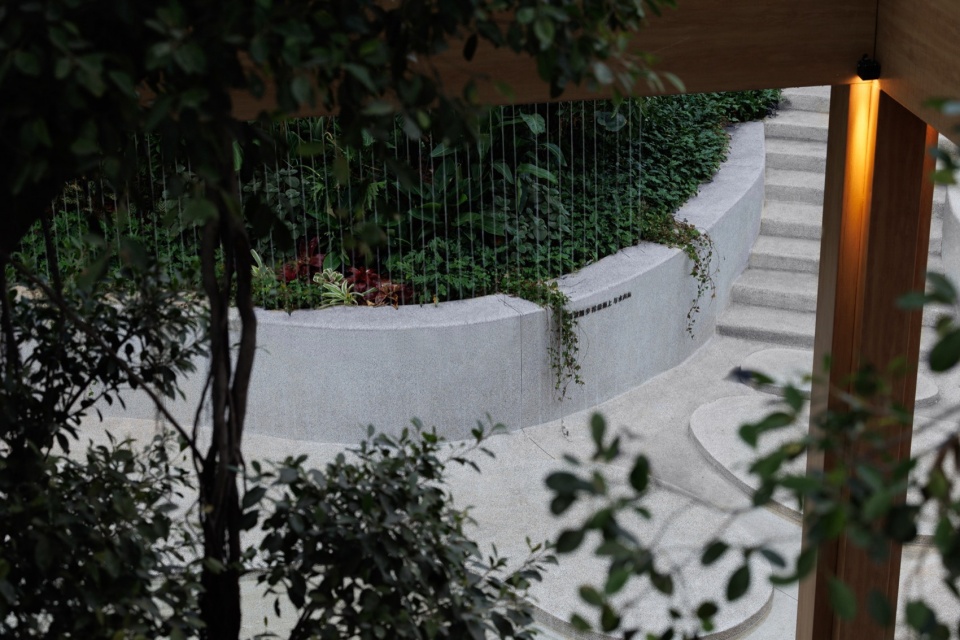 Guangzhou Huangpu New Town 101 Banyan Park by ROXin Design