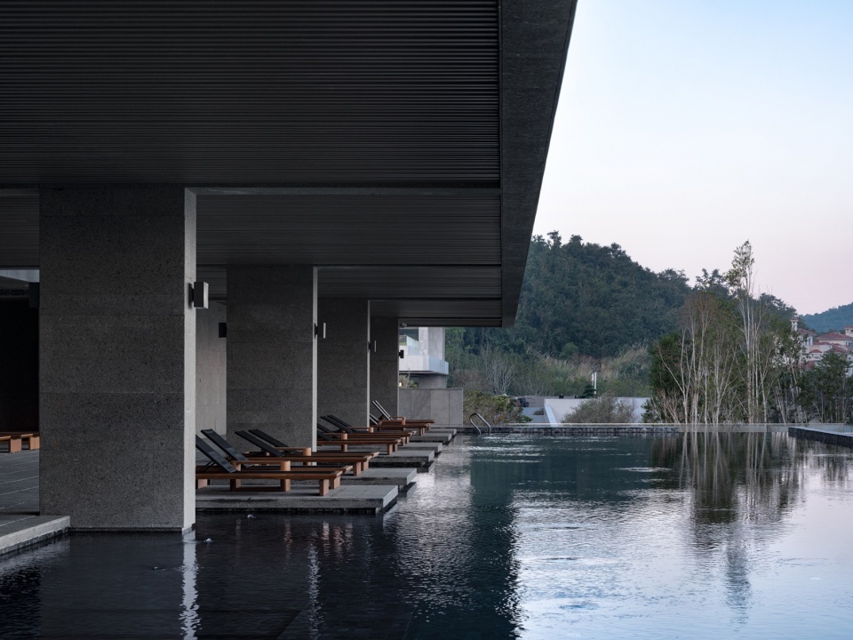 the lanshan hotel complex at aranya sanya by verse design