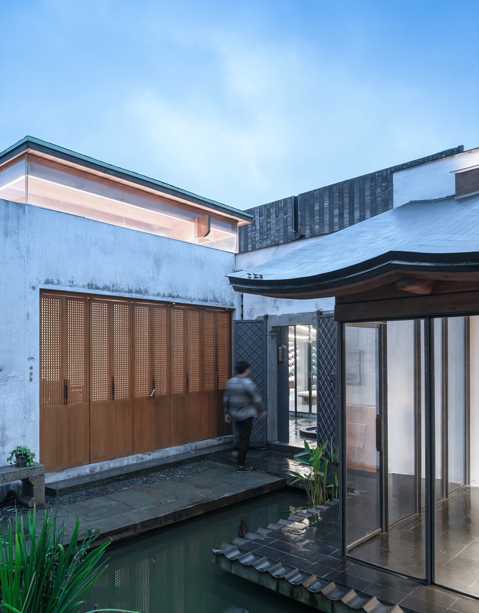 Courtyard G by Atelier LAI