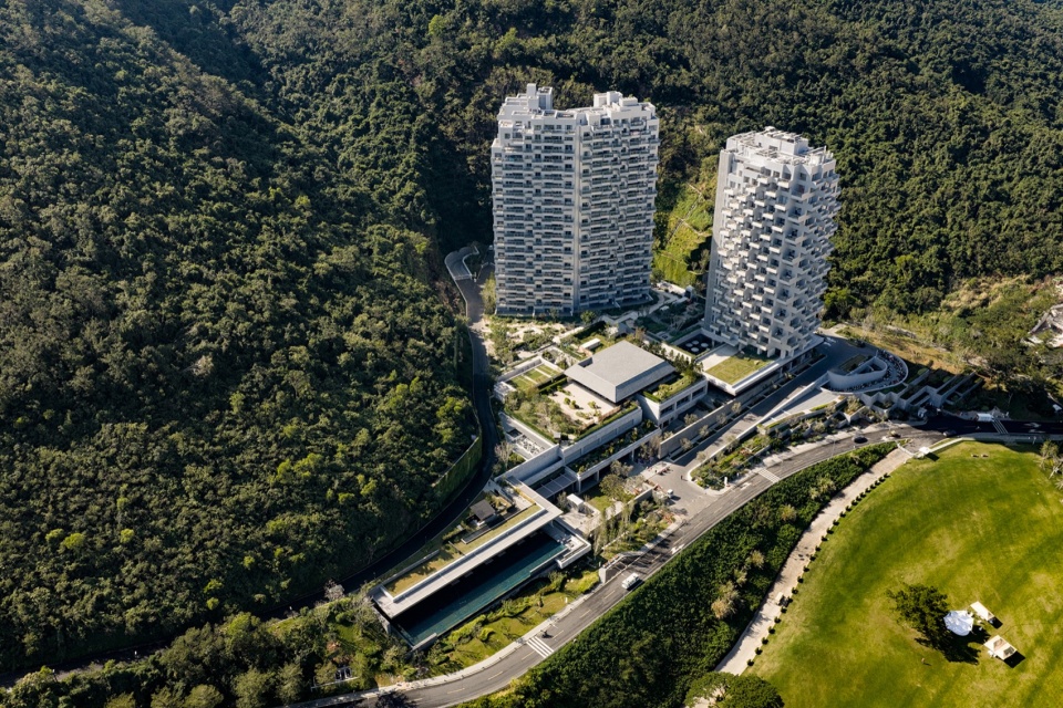 the lanshan hotel complex at aranya sanya by verse design