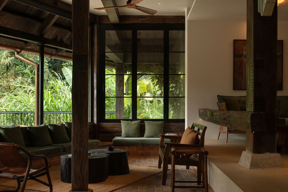 Remote Island COFFEE Rainforest Hostel