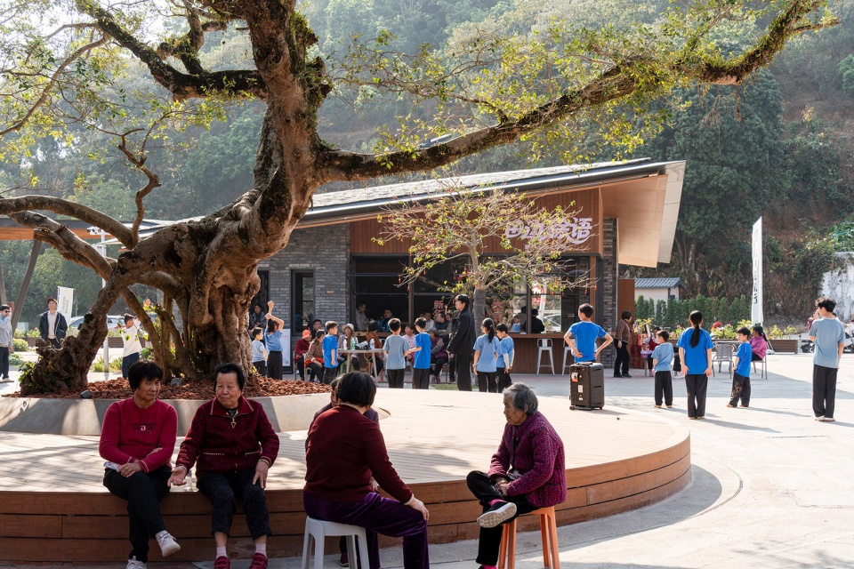 xutian village community center by line plus