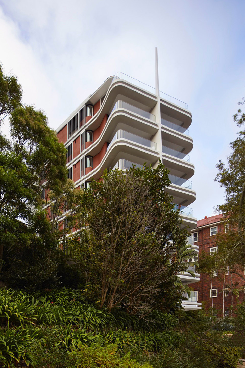 Pointe by Luigi Rosselli Architects