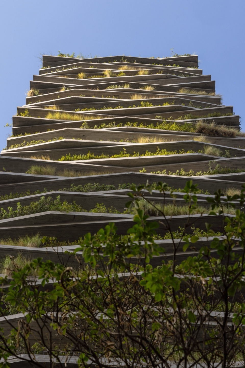 Leopoldo 1201 Building Landscaping by aflalo gasperini arquitetos