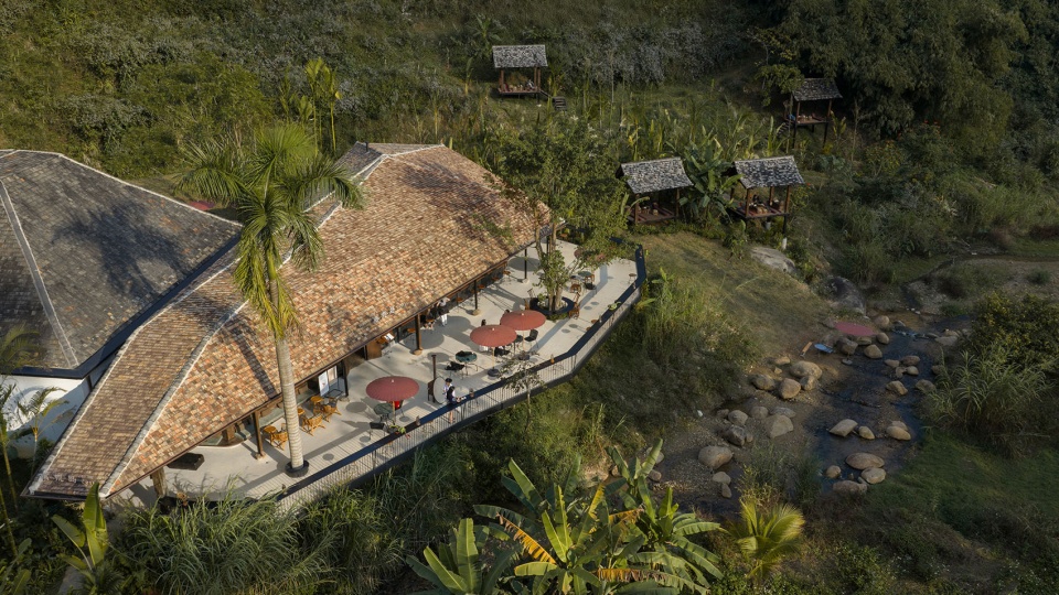 Remote Island COFFEE Rainforest Hostel
