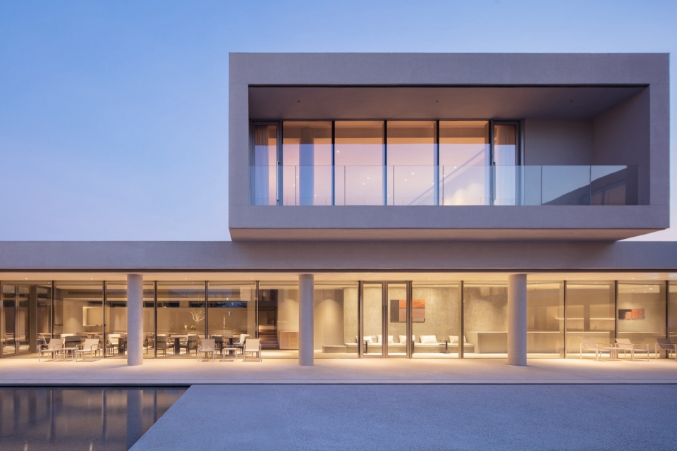 Riyue Bay Yuyue Artia Hotel by BLUE Architecture Studio