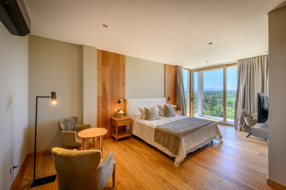 summit house by karlen clemente
