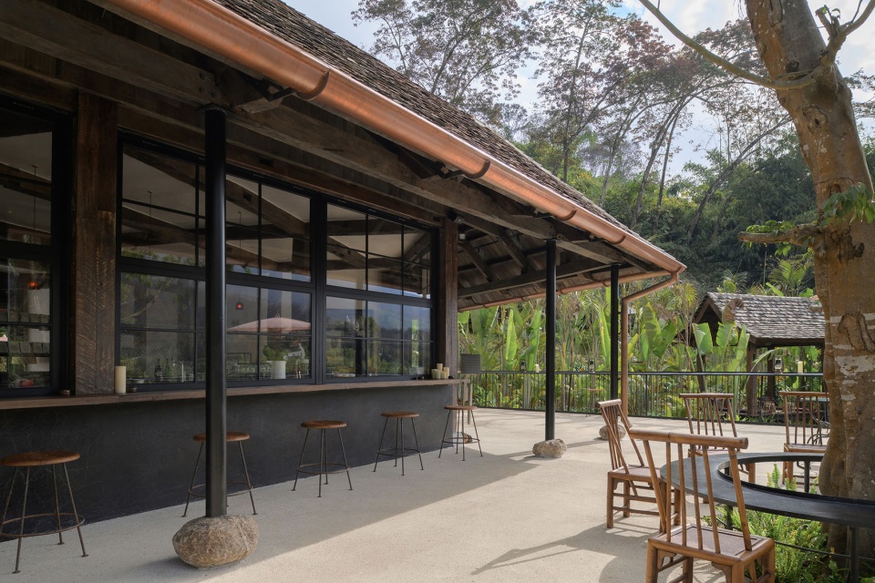 Remote Island COFFEE Rainforest Hostel