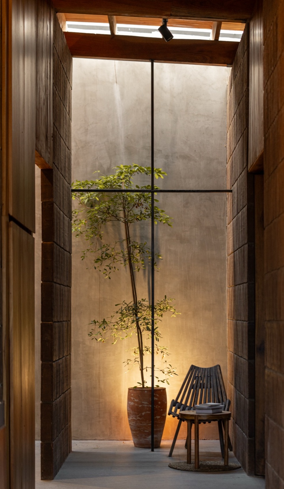 the house of time by natura futura arquitectura