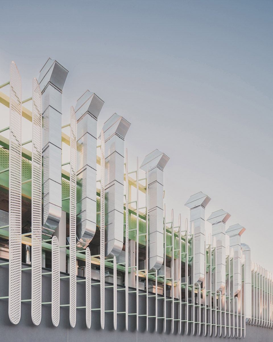 leganes auto center by ooiio architecture