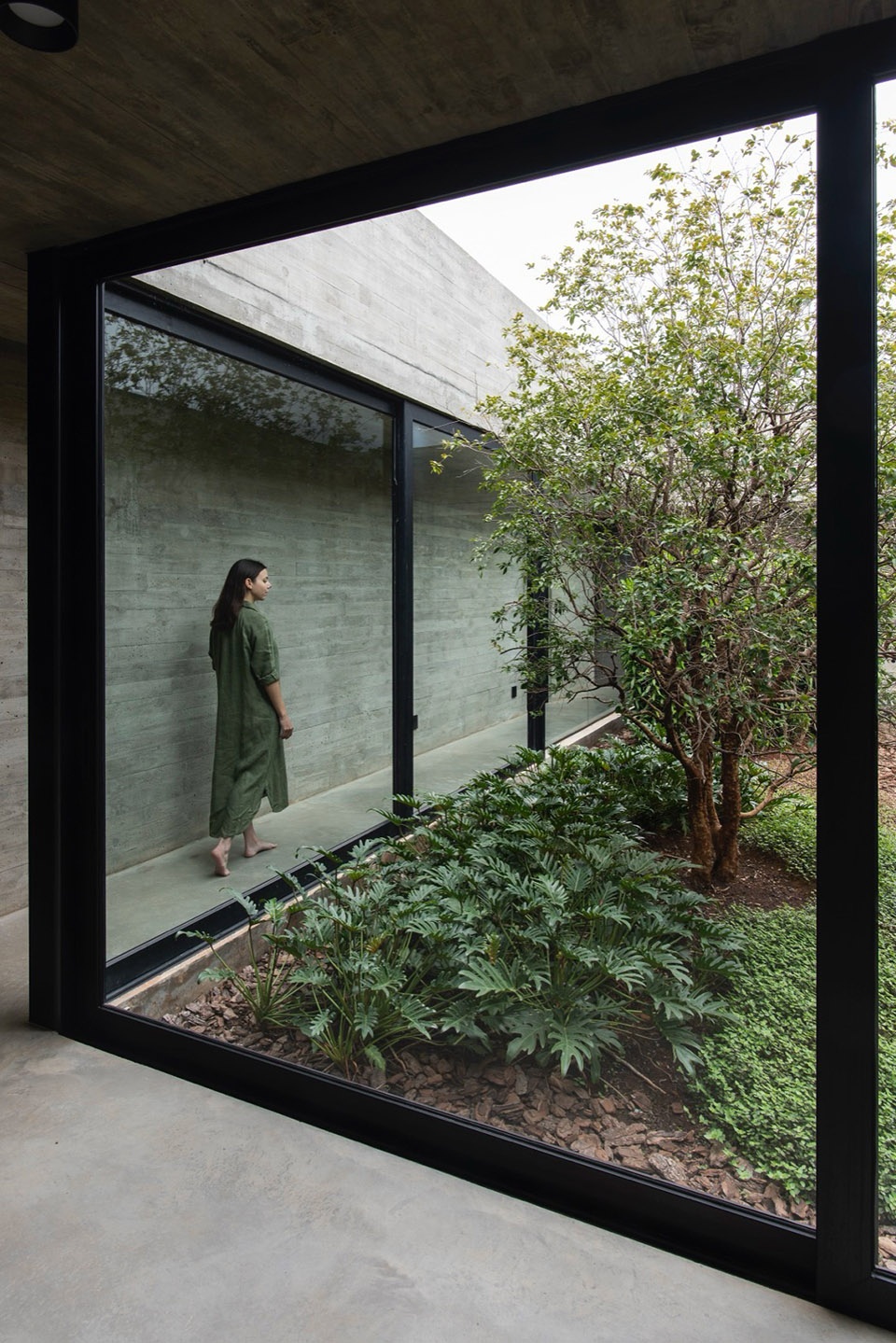 CASA PAULA by Luciano Kruk Arquitectos