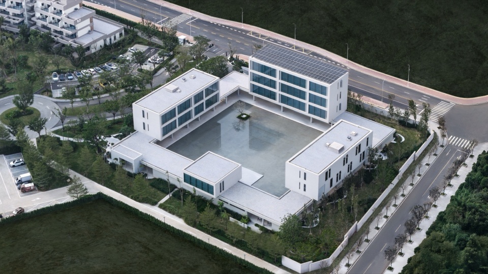 Riyue Bay Yuyue Artia Hotel by BLUE Architecture Studio