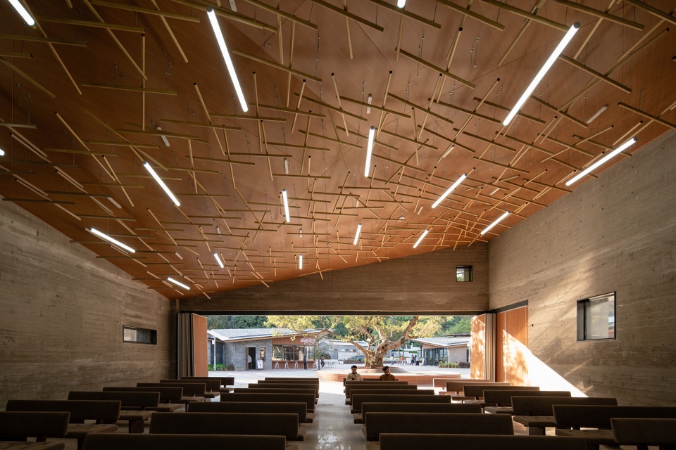 xutian village community center by line plus