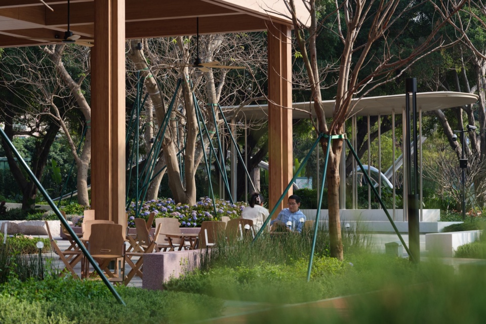 Guangzhou Huangpu New Town 101 Banyan Park by ROXin Design