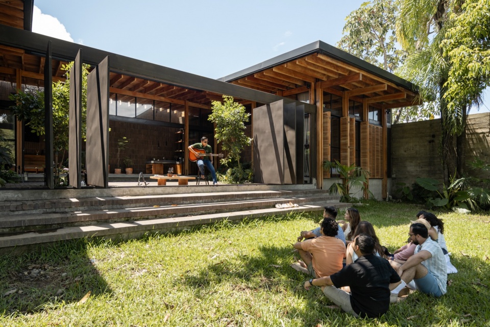 the house of time by natura futura arquitectura