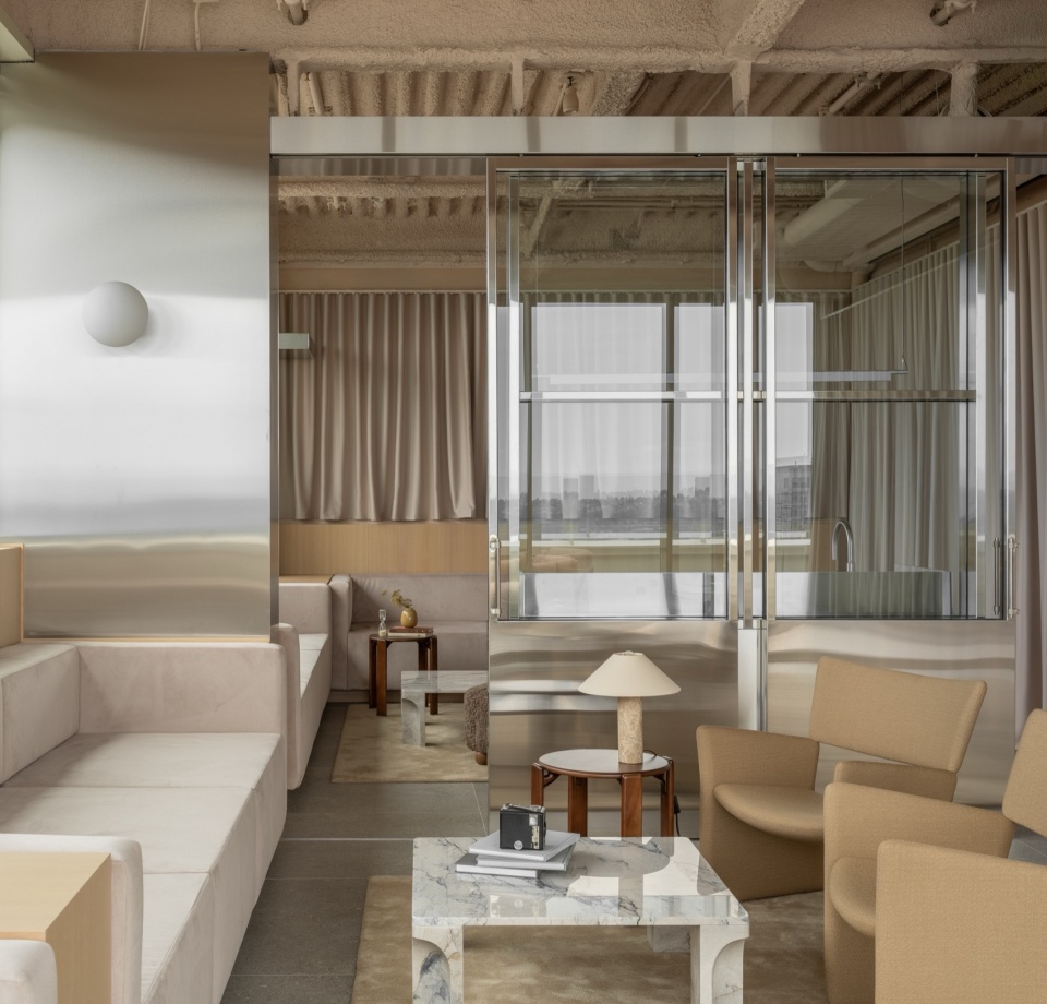 KAYE Residence by Grzywinski Pons