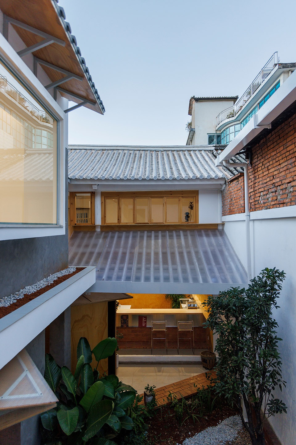vigorous blooms courtyard by edge architects