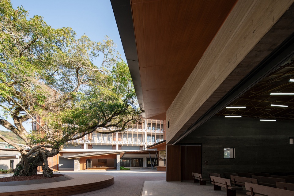 xutian village community center by line plus