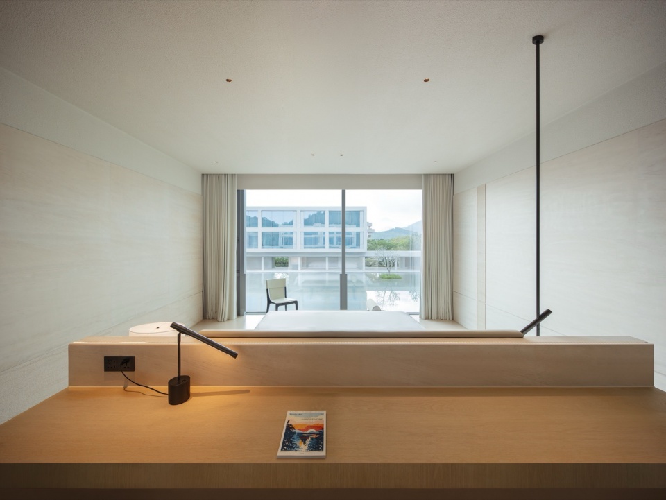 Riyue Bay Yuyue Artia Hotel by BLUE Architecture Studio