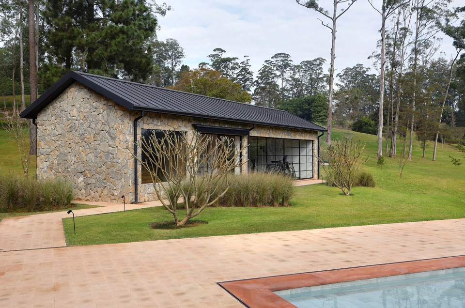 loc country house by dado castello branco arquitetura