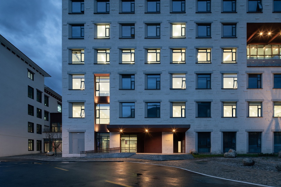 relocation of gongbujiangda hospital by tjad4