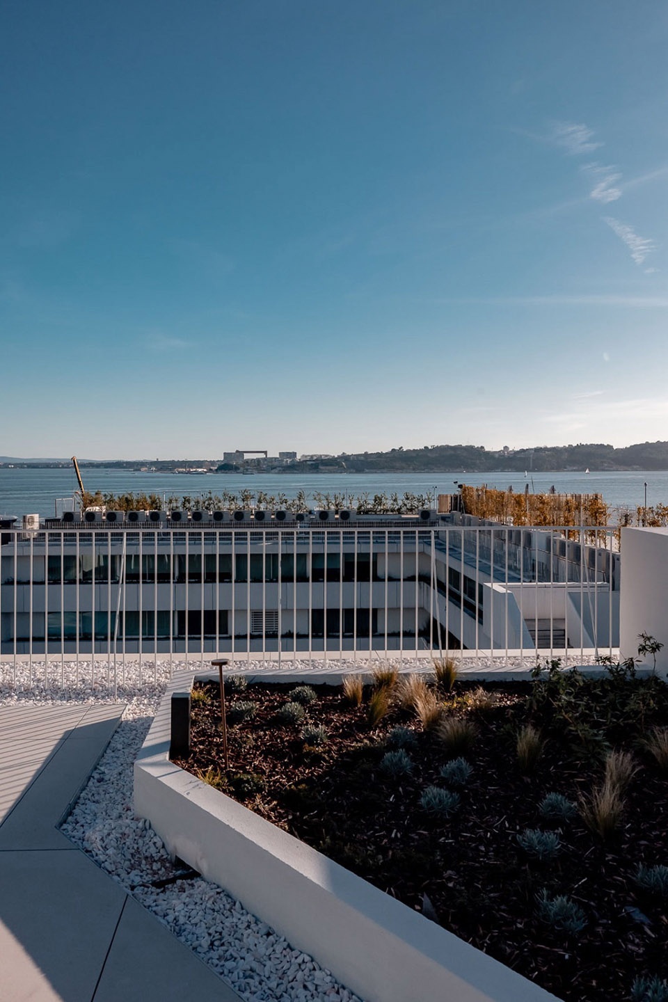 CAIS 5 by Contacto Atlantico