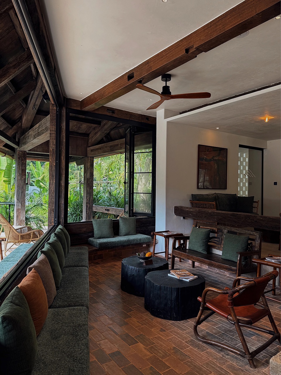 Remote Island COFFEE Rainforest Hostel