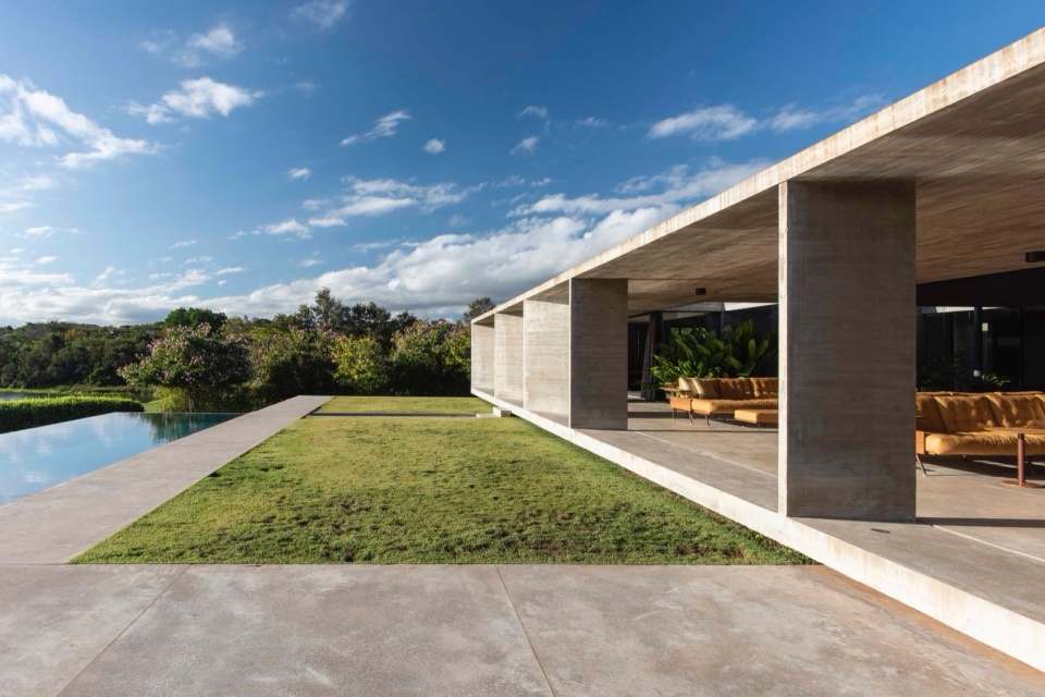 CASA PAULA by Luciano Kruk Arquitectos