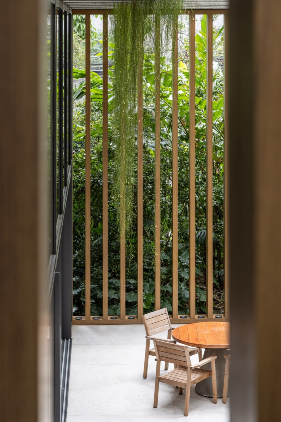 Leopoldo 1201 Building Landscaping by aflalo gasperini arquitetos