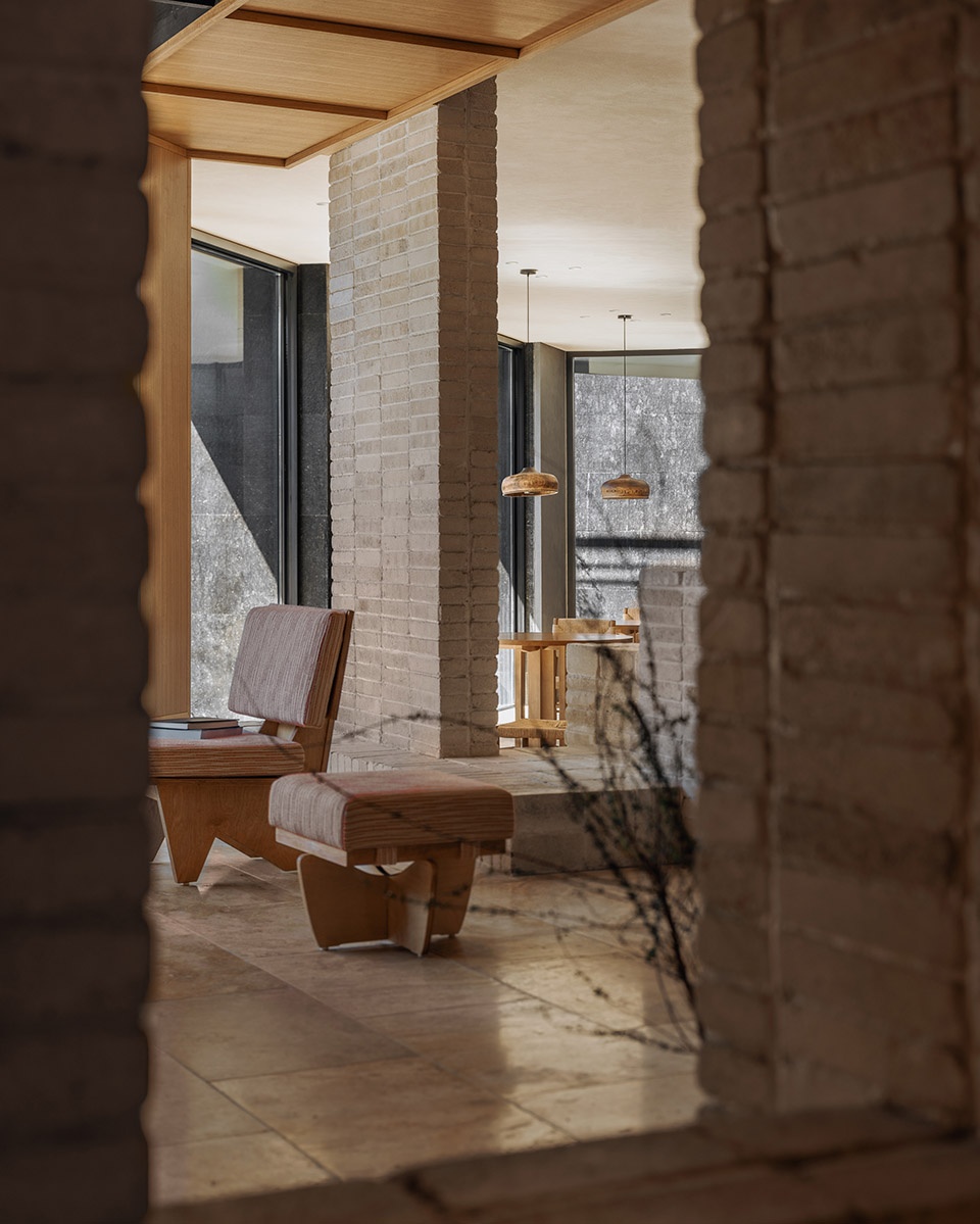 kawagebo snow mountain hotel by moguang studio