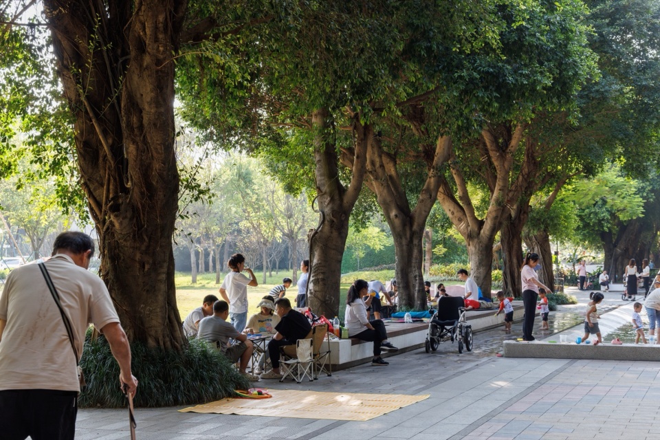 Guangzhou Huangpu New Town 101 Banyan Park by ROXin Design