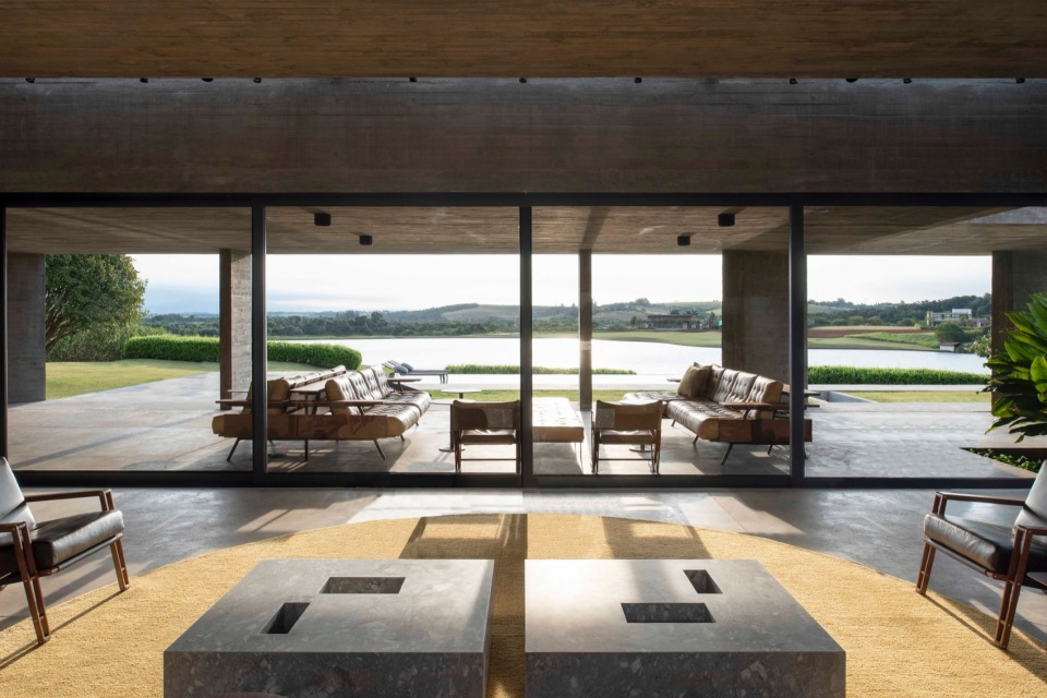 CASA PAULA by Luciano Kruk Arquitectos