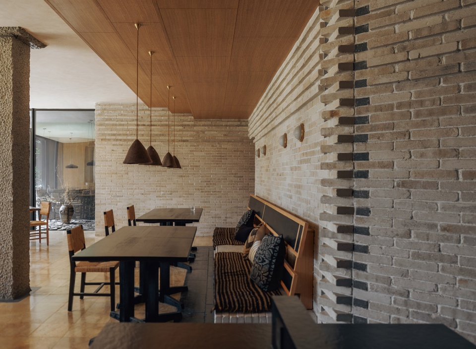 kawagebo snow mountain hotel by moguang studio
