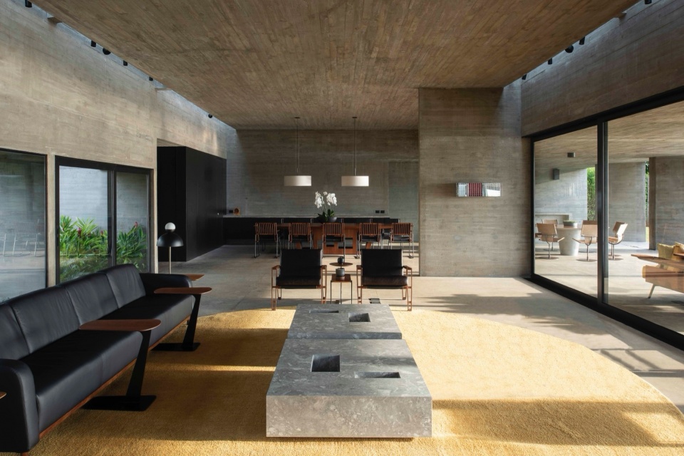 CASA PAULA by Luciano Kruk Arquitectos