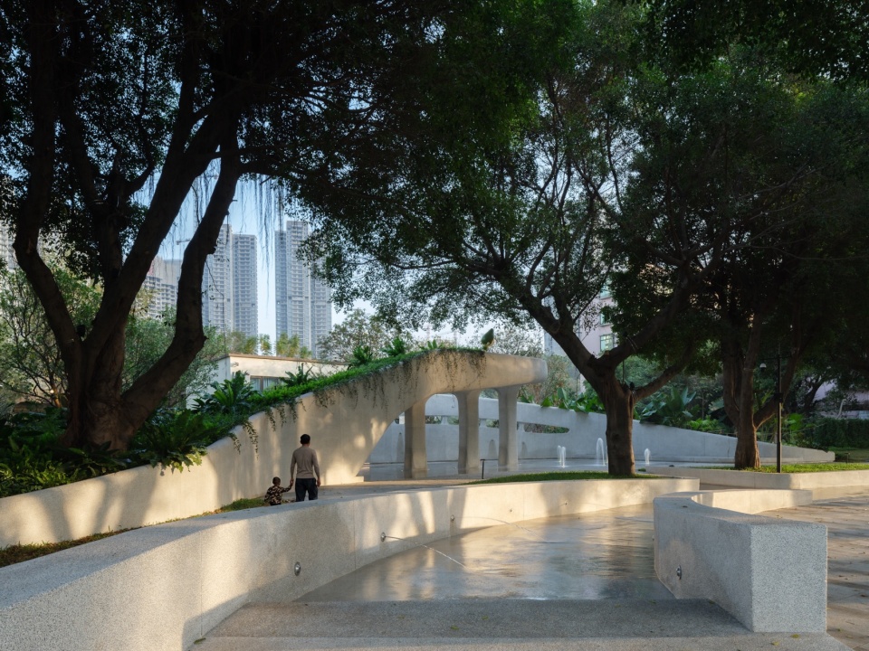 Guangzhou Huangpu New Town 101 Banyan Park by ROXin Design