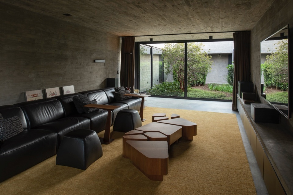 CASA PAULA by Luciano Kruk Arquitectos