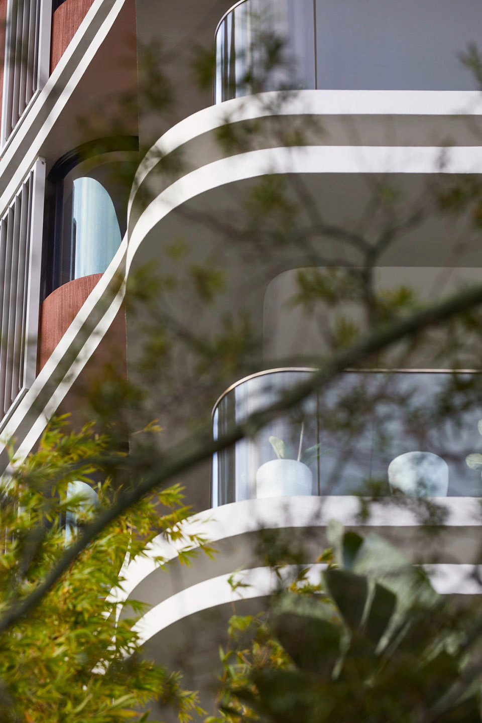 Pointe by Luigi Rosselli Architects
